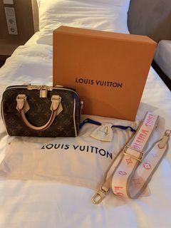 LV Pochette Bag Pink OR Green Strap) SGD350, Luxury, Bags & Wallets on  Carousell