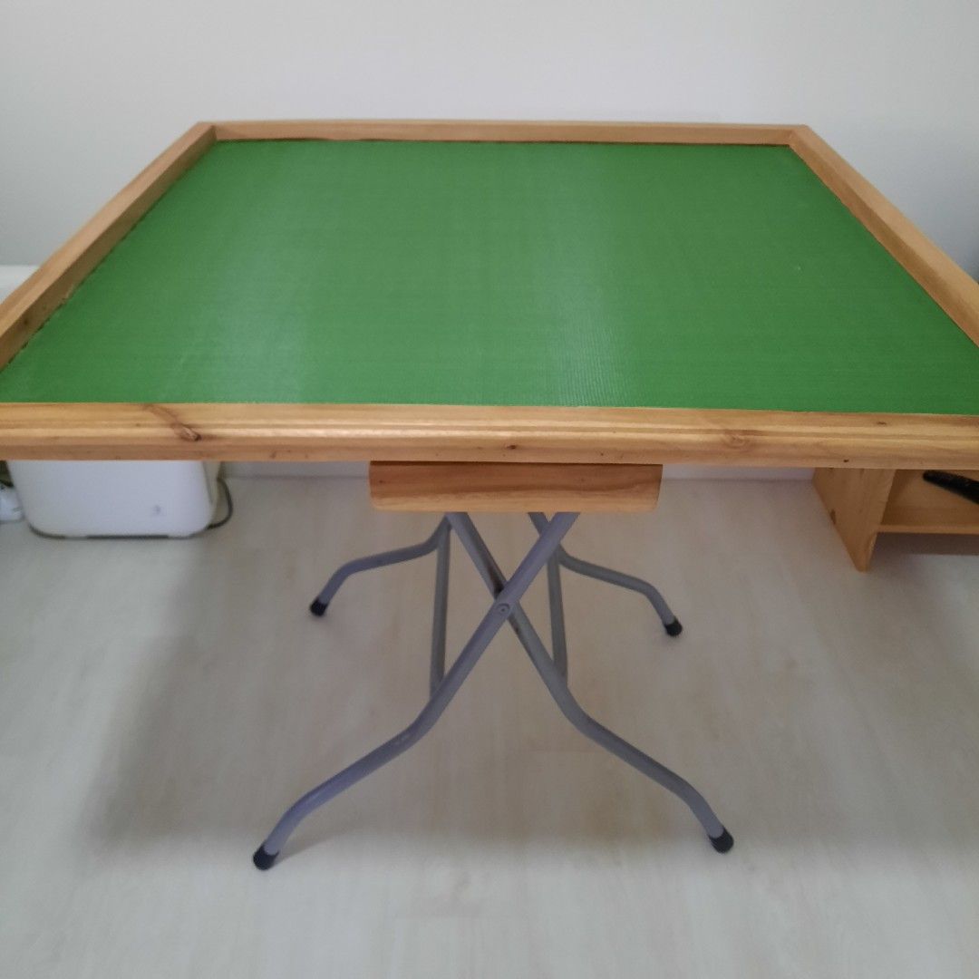 Mahjong Table 4 IKEA stools