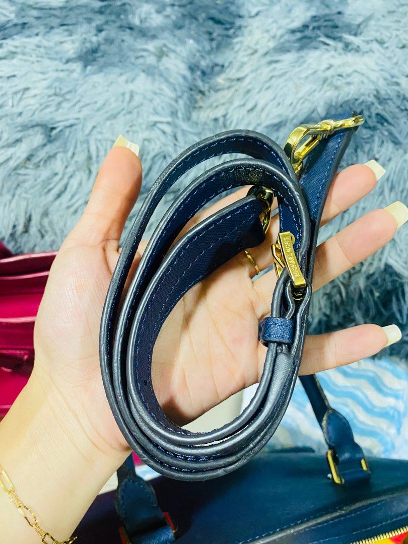 Michael kors selma bag fake vs real best sale