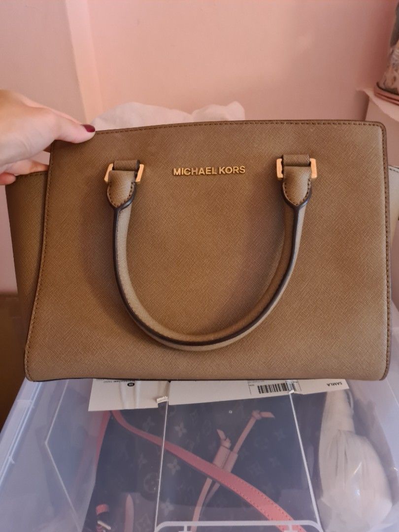 Authentic Michael Kors Selma sling tote Bag Women s Fashion Bags