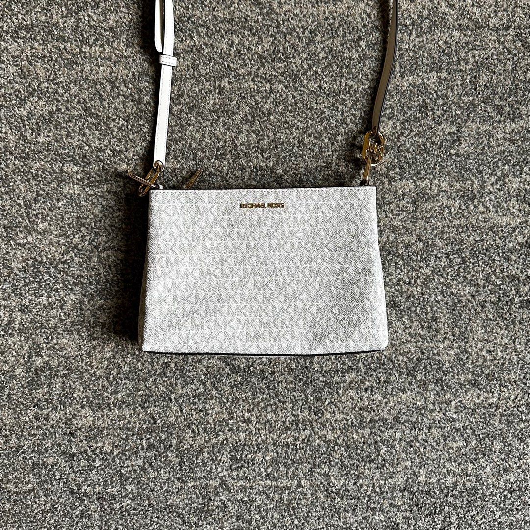 MK trisha bag (Category: Luxury Bags & Wallets) located in Las Pinas. Submitted by teamlegendary (Listing ID 1240373833, Image 1). Description: brandnew MK trisha bag for only ₱10,000 get yours now!.