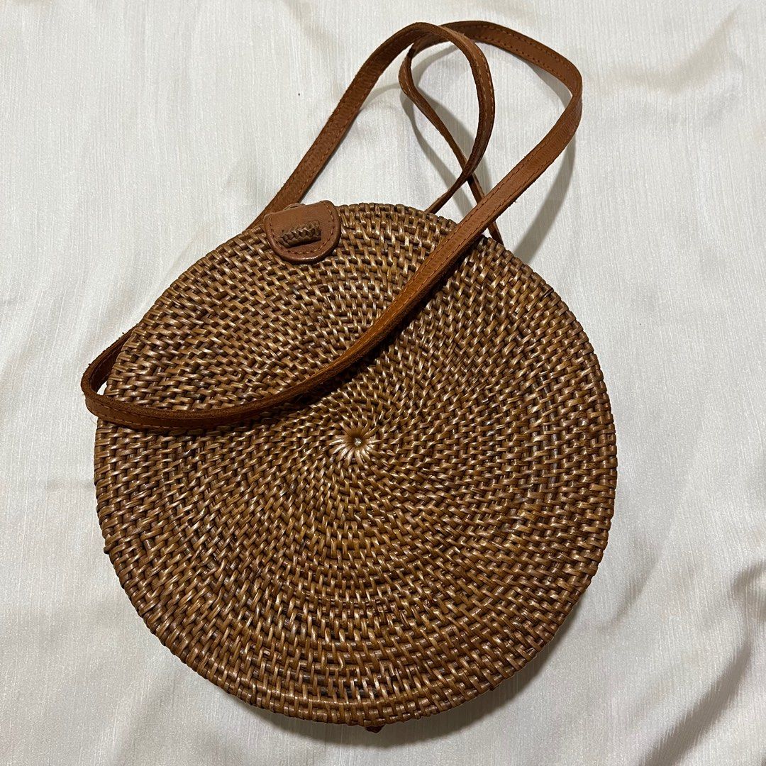 Sling bag on sale rattan