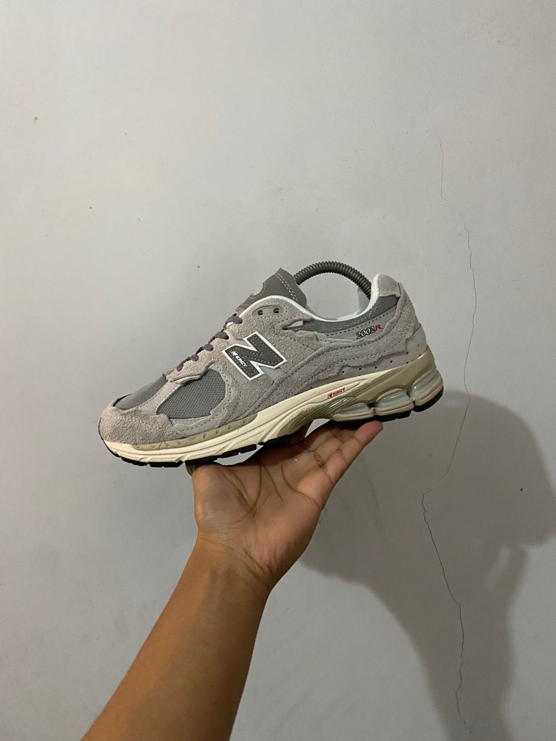 new balance 2002r retail price