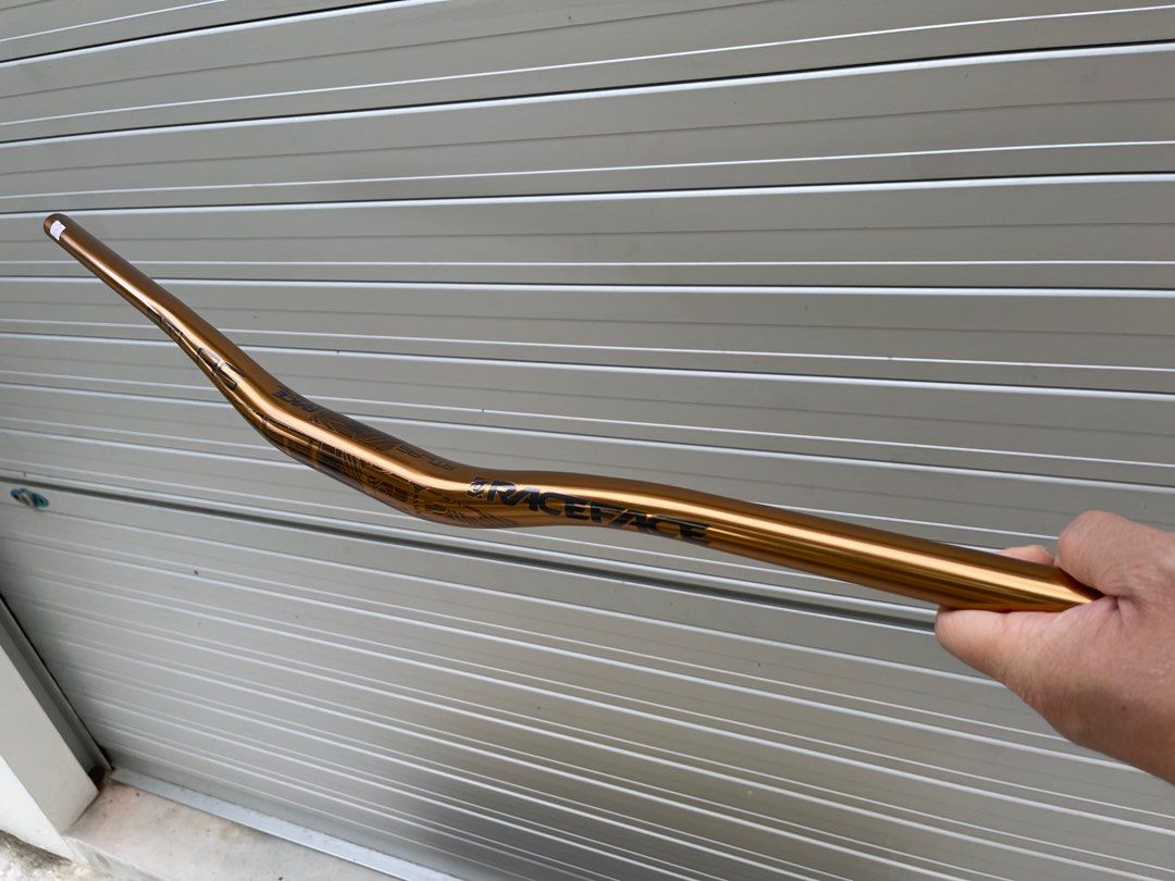 Raceface Atlas 35 MTB Handlebar Diameter: 35mm 820mm Rise: 20mm Green