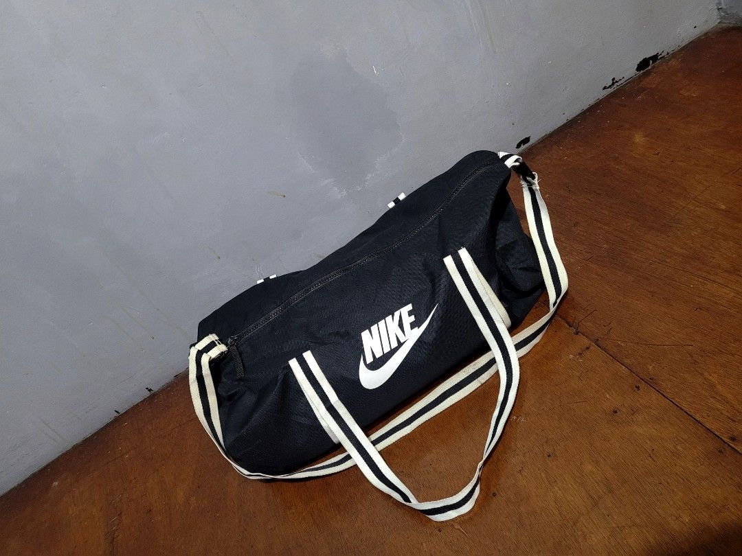 nike travel duffel bag