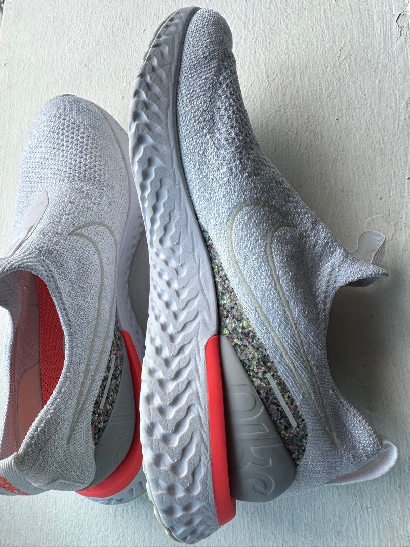 Nike Women s Epic Phantom React Flyknit Running Shoes