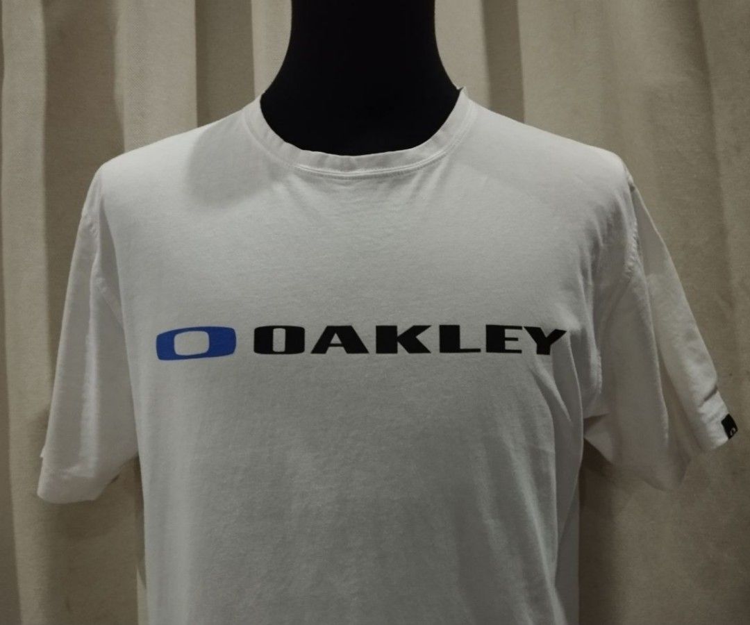 Oakley t deals shirt price