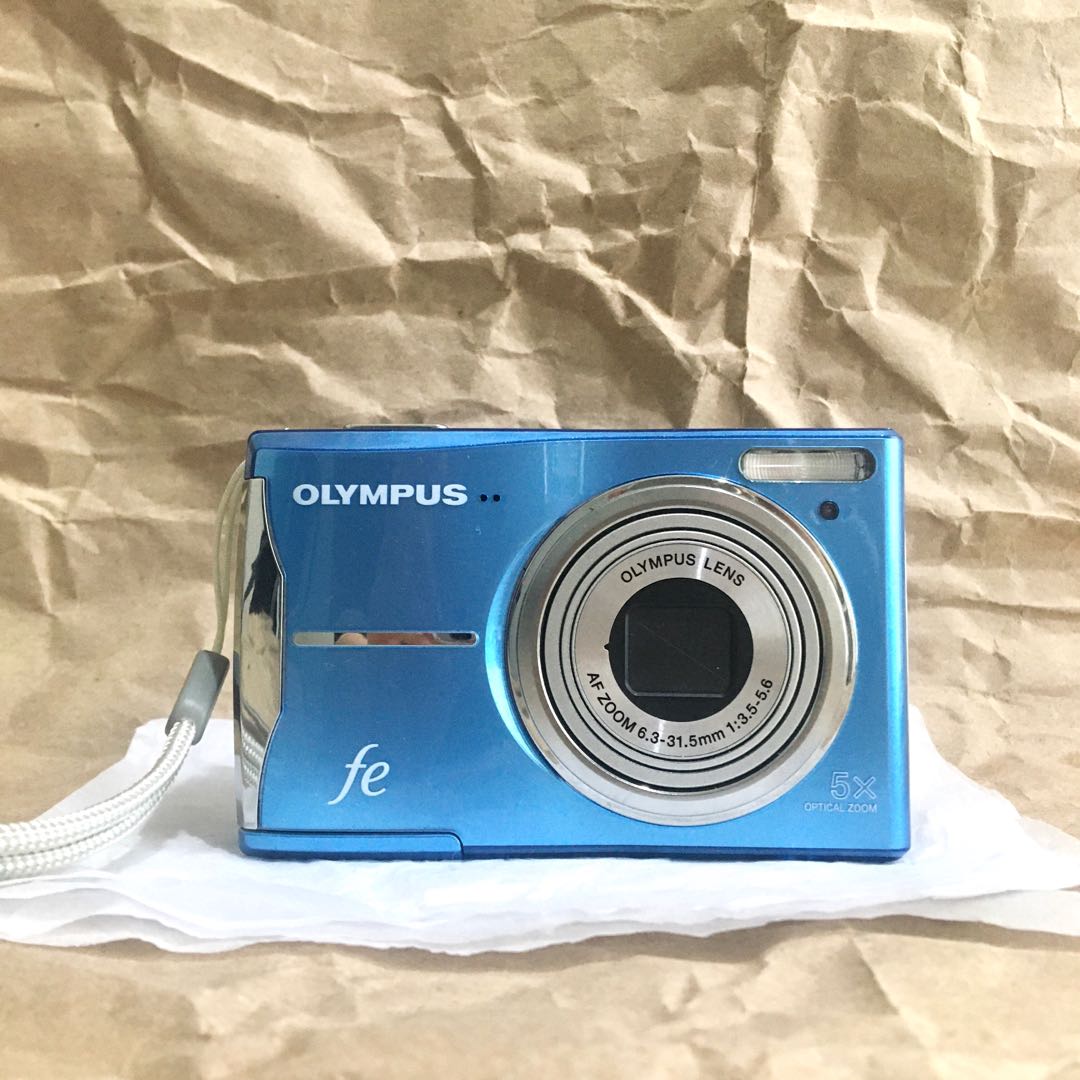 [SOLD]olympus fe46 Olympus fe46 ccd digital camera vintage y2k