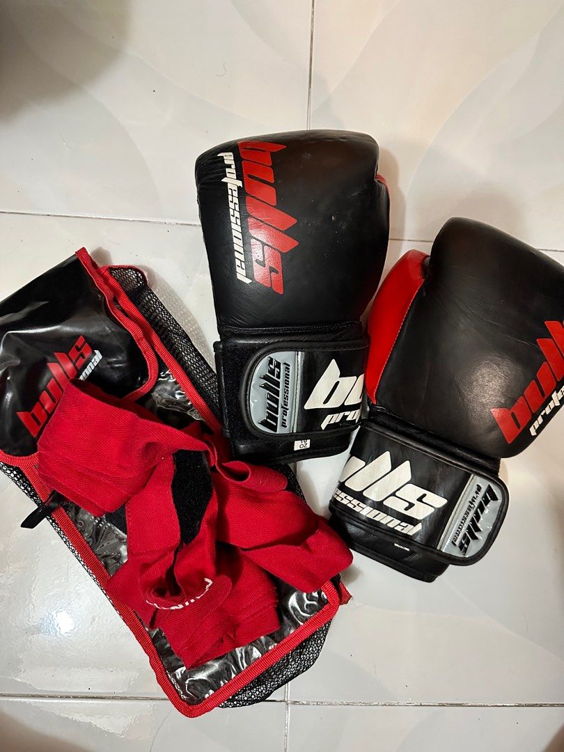Original Bulls Professional 10oz Boxing Gloves Sports Equipment