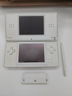 ORIGINAL Nintendo DS Lite White