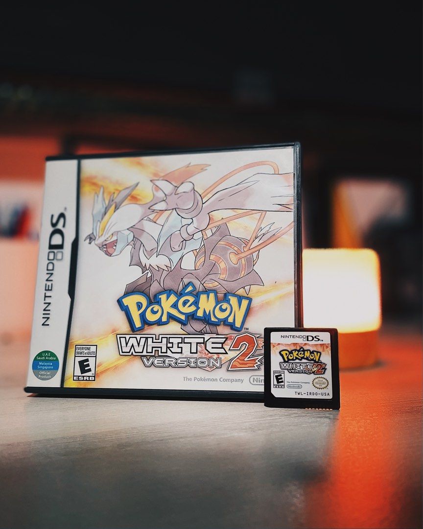 Pokemon white outlet 2 case