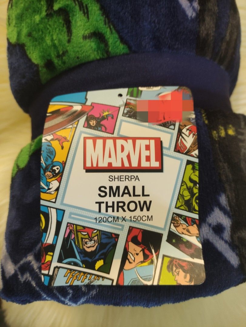 Primark Marvel Sherpa Small Throw, Furniture & Home Living, Bedding