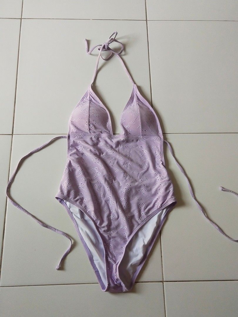 One piece swimsuit, Women's Fashion, Activewear on Carousell