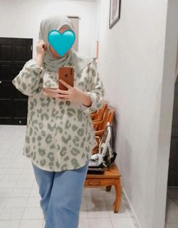(Category: ) located in . Submitted by blushpreloved (Listing ID 1240391281, Image 1). Description: .