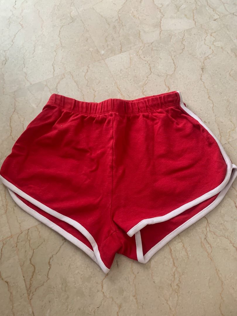 red shorts