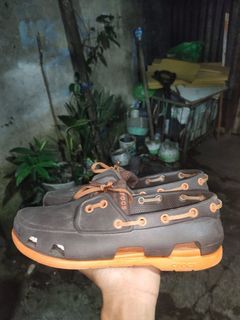 sendal sepatu croocs buat cewe