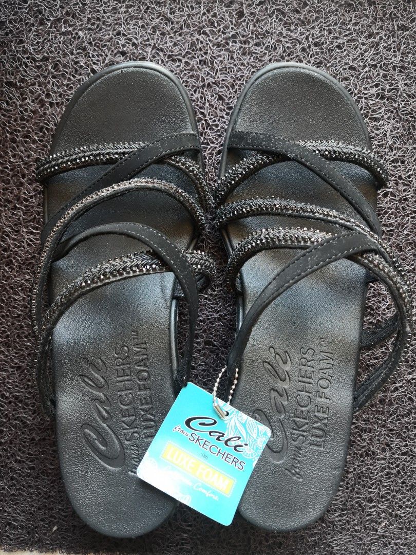 Skechers cali memory foam sandals discount