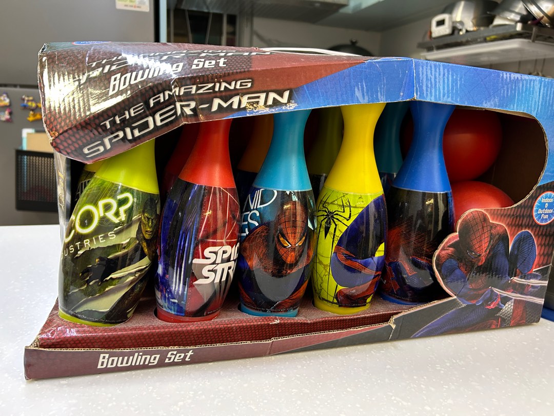 SpiderMan Bowling Set, 興趣及遊戲, 玩具 & 遊戲類 Carousell