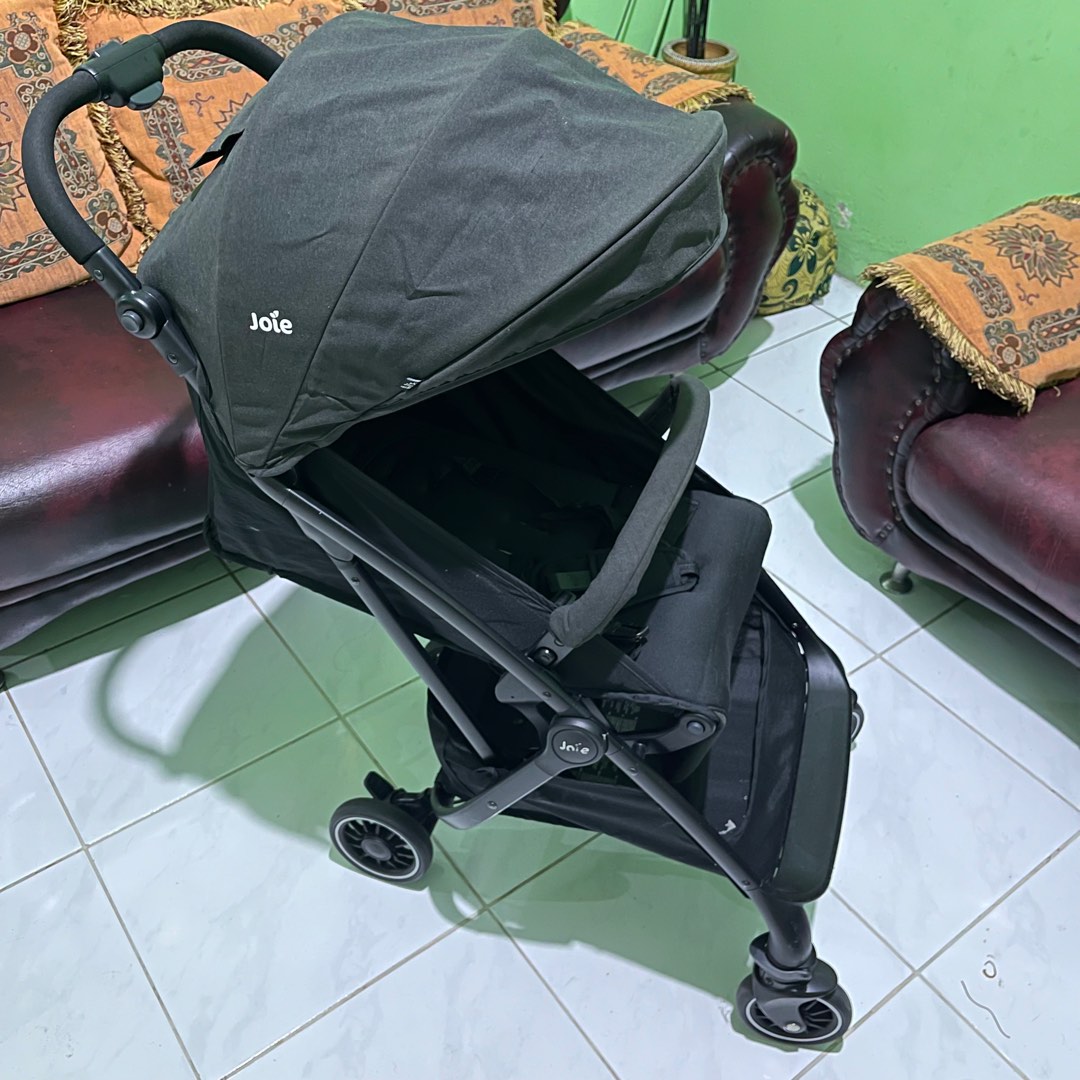 Stroller Joie Tourist 2 Coal Autofold Cabin Size on Carousell