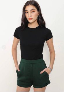 2x Hollister Baby Tee (Basic Black Cotton Round Neck Long Sleeve Top)  (alternative to Uniqlo Zara), Women's Fashion, Tops, Longsleeves on  Carousell