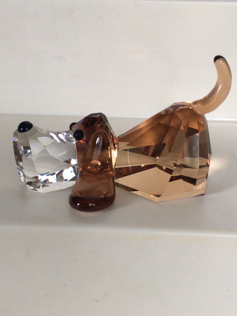 SWAROVSKI LOVLOTS GANG OF DOGS – PEPPINO (BASSET HOUND
