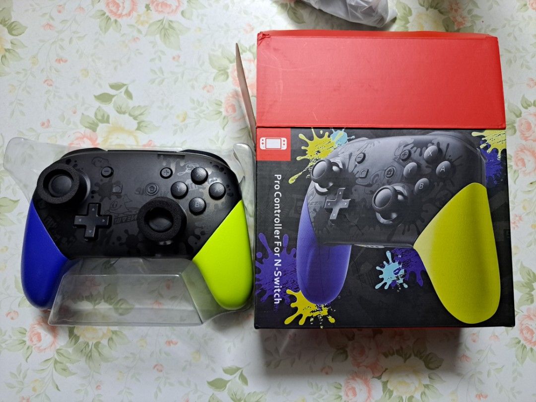 Switch pro controller （分類：手掣）位於 Hong Kong。 由 alyssalam1995 提交（商品編號 1240362016，圖片 3）。簡介： 。