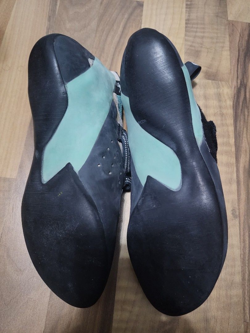 Tenaya resole store