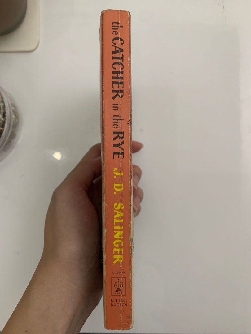 the catcher in the rye book novel buku cerita fiksi on Carousell