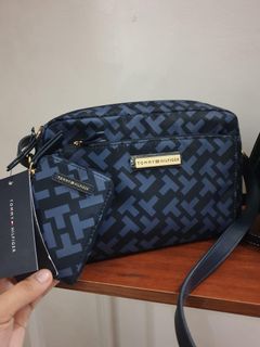(Category: ) located in . Submitted by fashionmind21 (Listing ID 1240254488, Image 1). Description: .