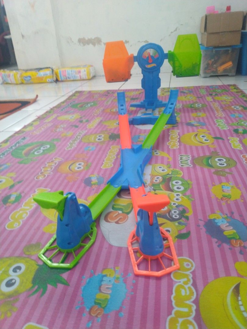 TRACK HOTWHEELS HOT WHEELS BALANCE BREAKOUT TRACK SET LIKE NEW