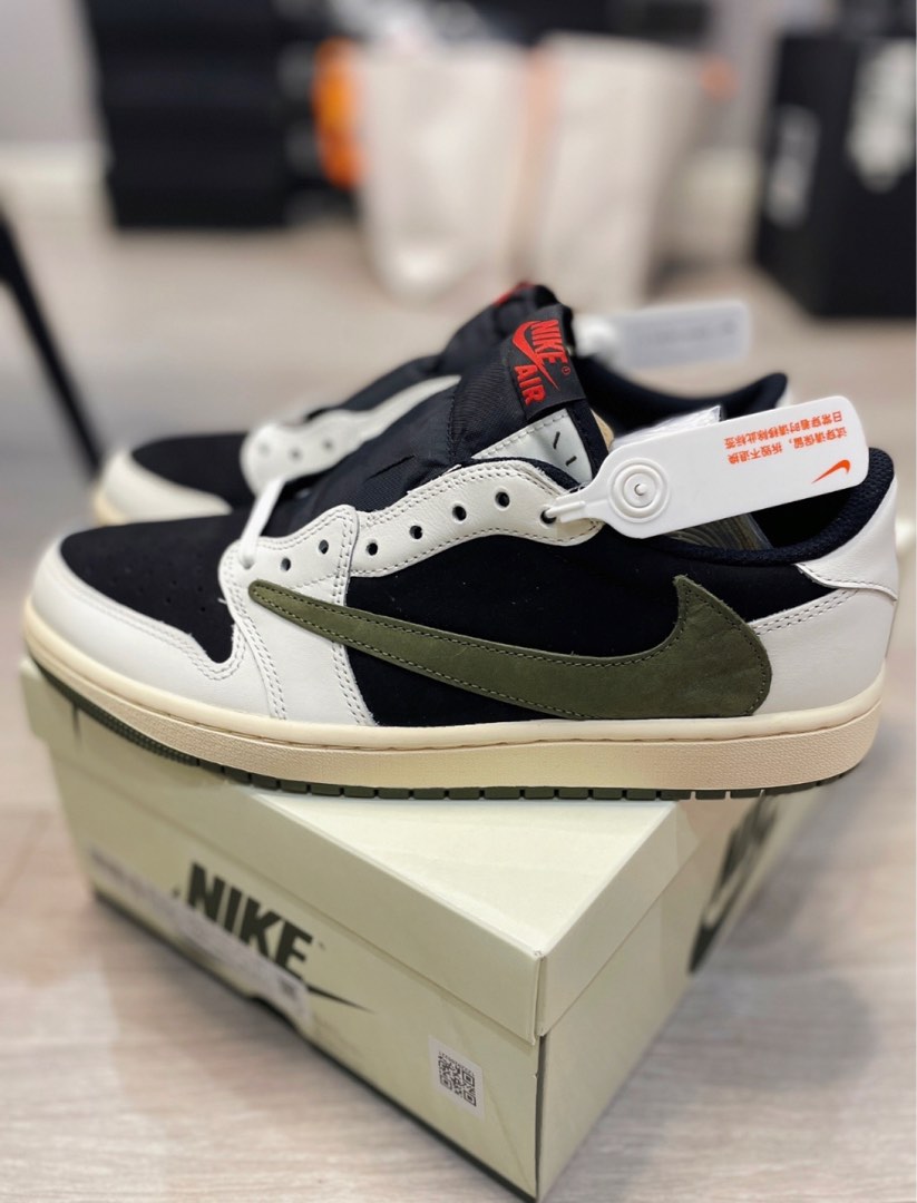 Travis Scott x Air Jordan 1 Low “Olive” (EUR 36 = 23cm), 她的時尚