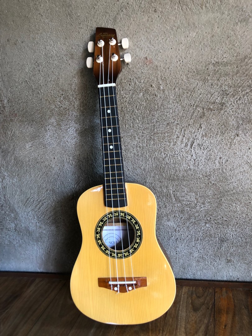 Ukulele for sale on Carousell