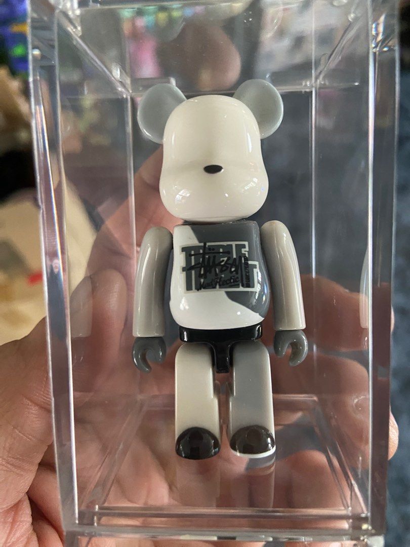 BE@RBRICK 400% UNDEFEATED STUSSY HECTIC-