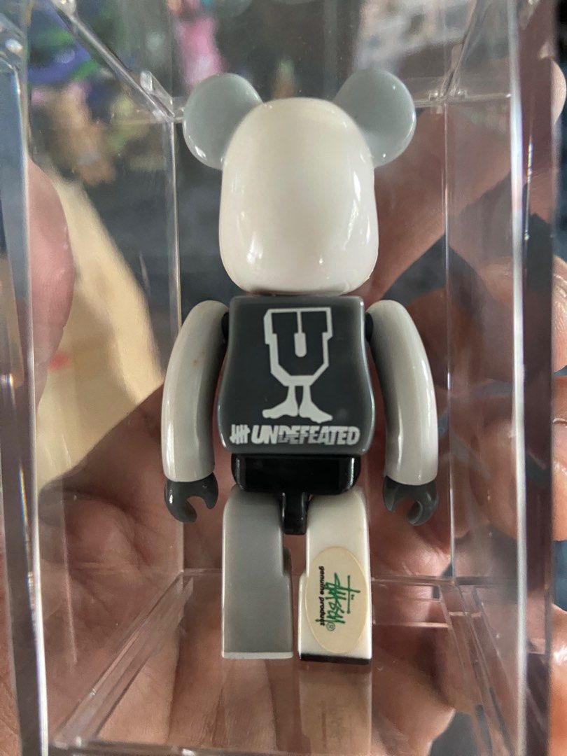 be@rbrick 400% stussy undefeated hectic