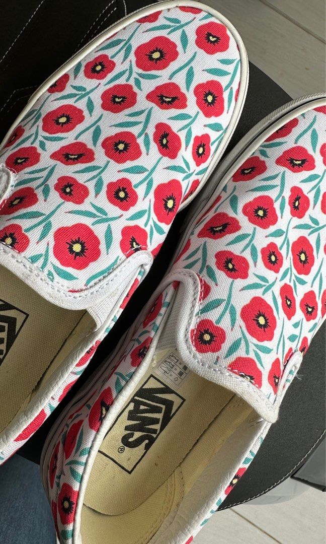 Classic vans with roses online