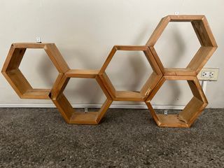 Wall Shelf (Honeycomb)