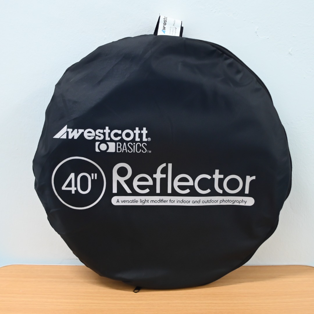 Westcott Collapsible 5-in-1 Professional Portable Reflector (Includes ...