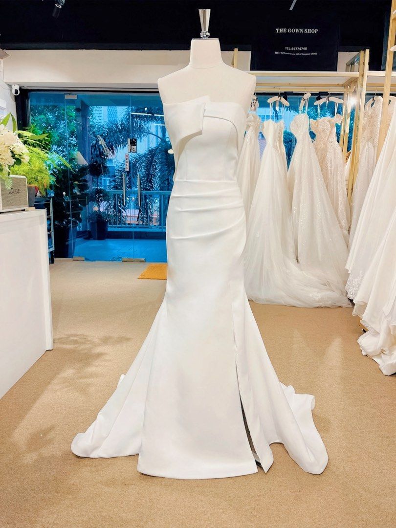 White satin hotsell mermaid wedding dress