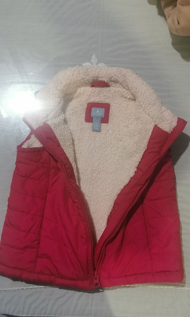 Winter Wear Girls (Category: Babies & Kids Fashion) located in Las Pinas. Submitted by ventorayz (Listing ID 1240254099, Image 2). Description: Brand: Baby Gap Size: 3 years old Payment first policy. Once received payment, ill give my address and contact number for pickup. No reservations. First come first serve. MOP: GCash/PayMaya Pin Location: BF THAI Las Piñas City.