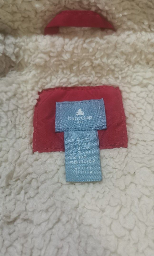 Winter Wear Girls (Category: Babies & Kids Fashion) located in Las Pinas. Submitted by ventorayz (Listing ID 1240254099, Image 3). Description: Brand: Baby Gap Size: 3 years old Payment first policy. Once received payment, ill give my address and contact number for pickup. No reservations. First come first serve. MOP: GCash/PayMaya Pin Location: BF THAI Las Piñas City.
