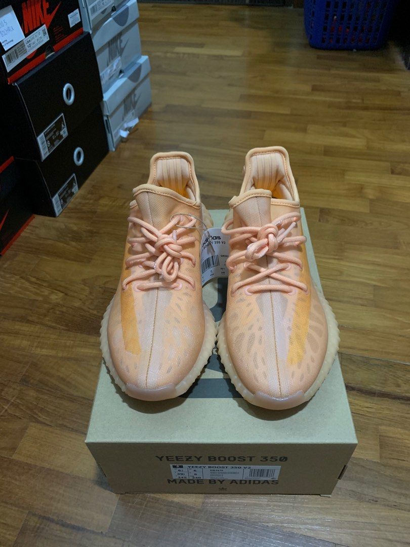 yeezy 350 v2 mono clay on feet
