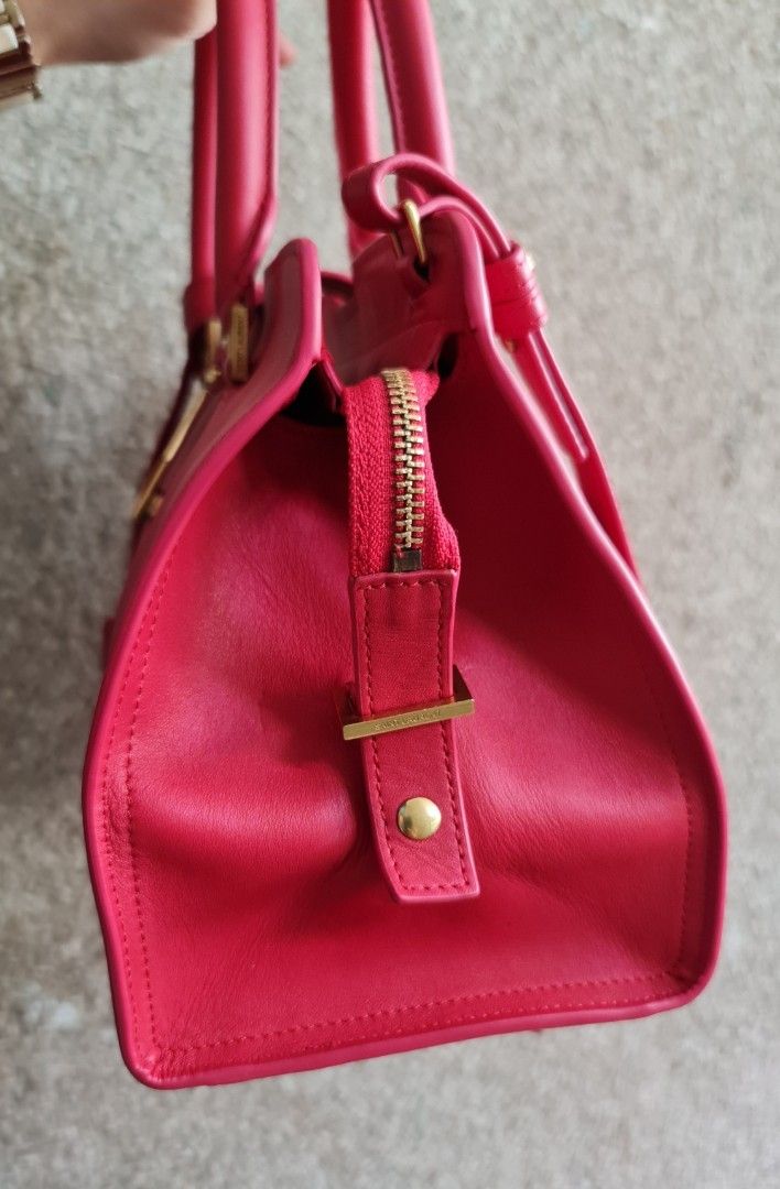 YSL Cabas (Category: Luxury Bags & Wallets) located in Butuan. Submitted by yangzzzverzosa (Listing ID 1240244564, Image 2). Description: not guaranteed; self-authentication prestine condition 😍 inlove with red 29cm.