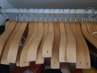 wooden hangers 1inch thick