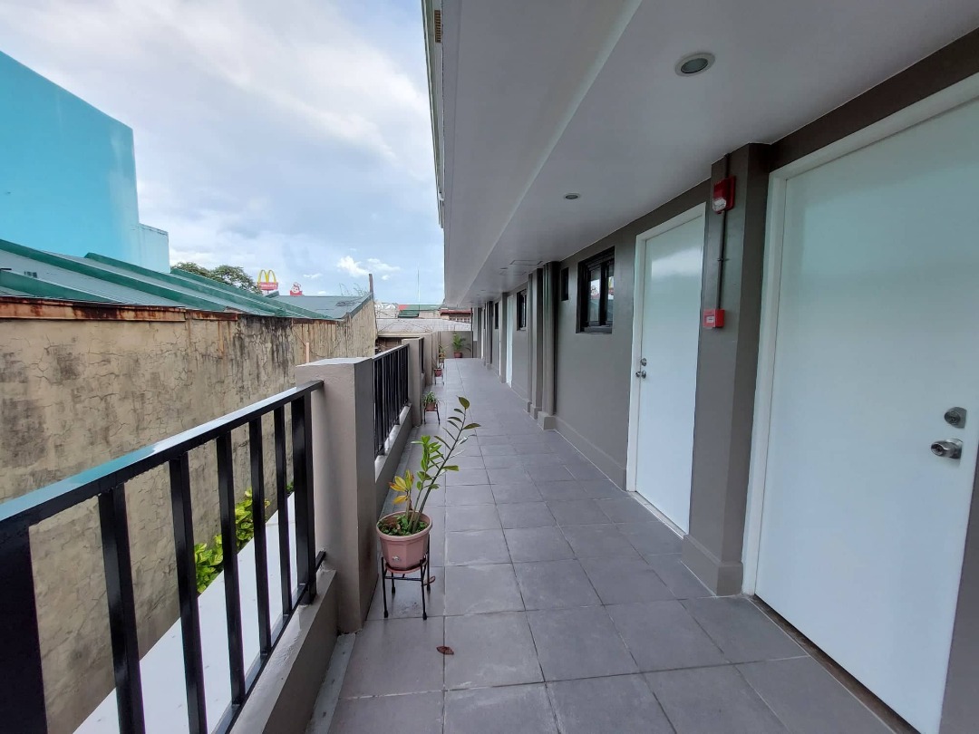 24sqm Unit For Rent in Sta. Ana Manila close to many essentials and