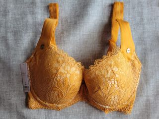 （分類：）位於 。 由 aalloo 提交（商品編號 1235564204，圖片 1）。簡介： 。