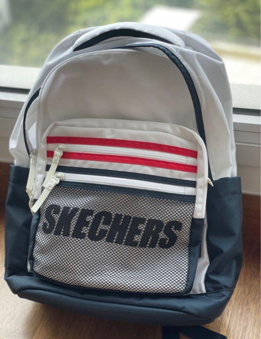 Skechers blue hotsell and white stripe
