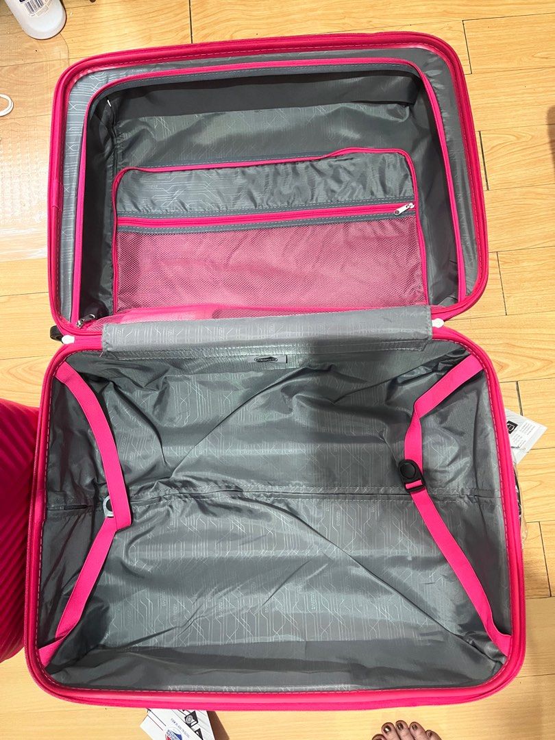 American Tourister Visby 3 Piece Luggage Set, Hobbies & Toys, Travel