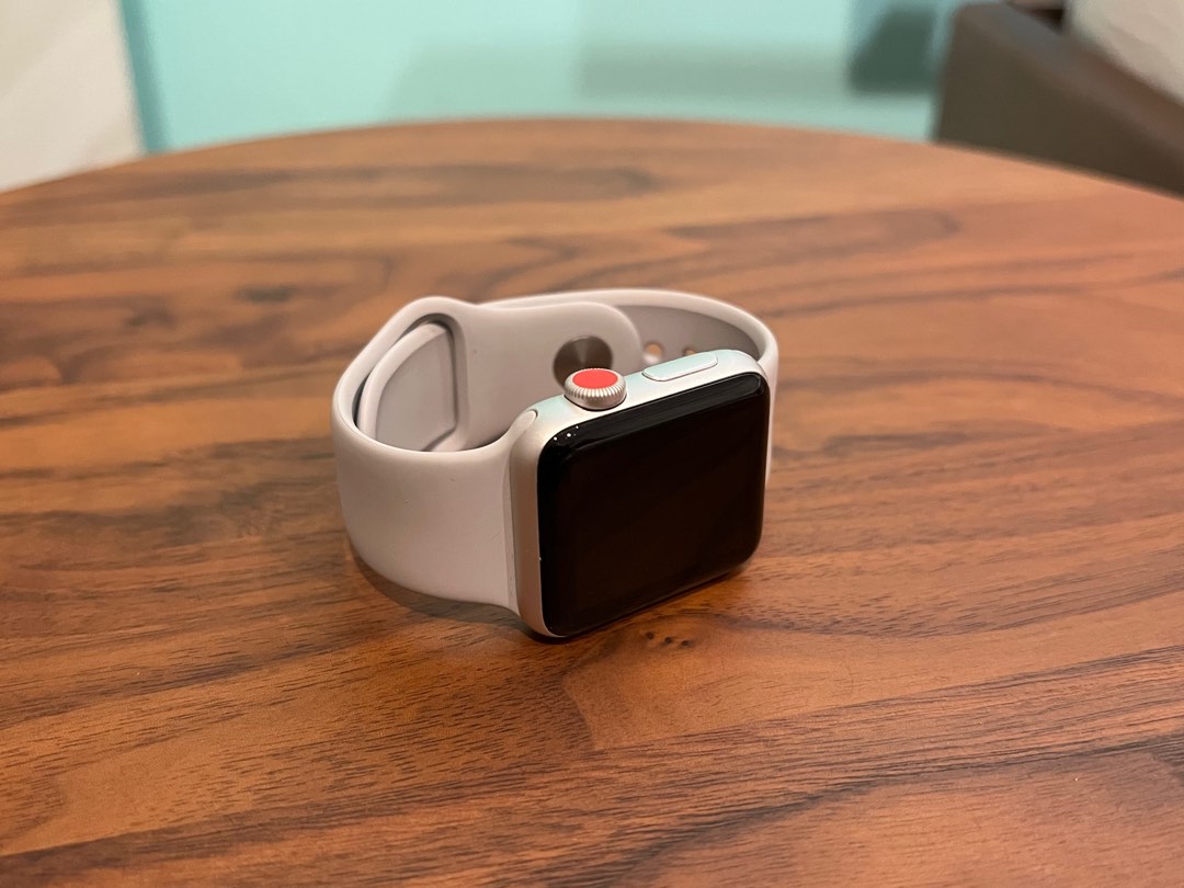 White series 3 apple watch hot sale