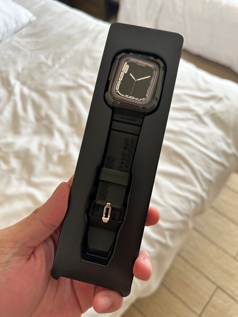 Skinarma apple online watch