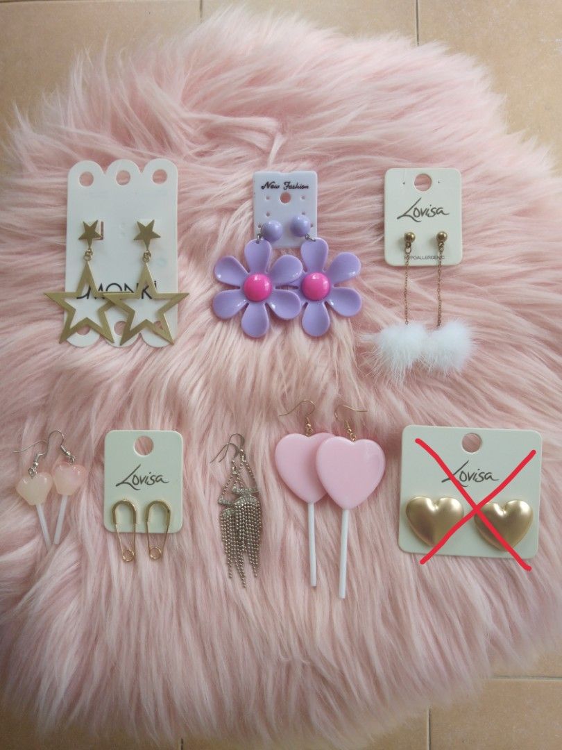 Assorted Assortment Women Statement Lovisa Monki Earrings Gold Star Paper Pin Purple Flower Floral White Pom Pom Fur Chandelier Drop Glam Pink Love